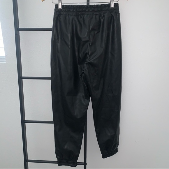 BCBGeneration Jogger in Black - Picture 6 of 6